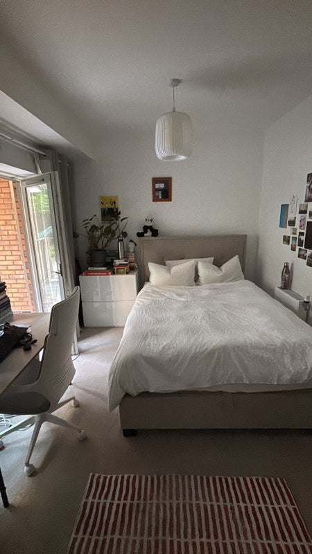Room Monier Road in Greater London