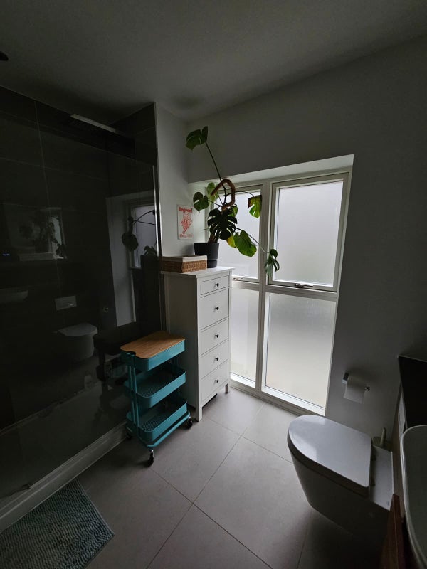 Room Monier Road in Greater London