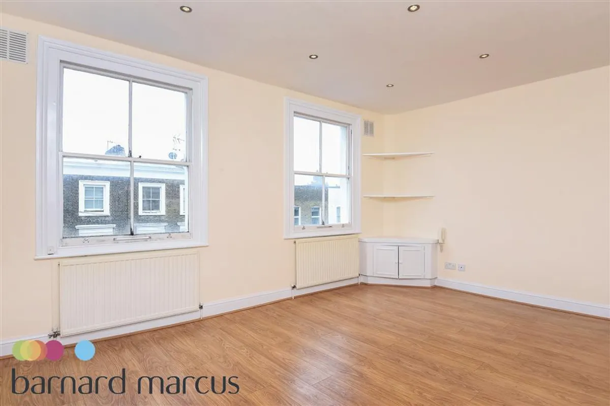 Flat Shakspeare Walk in Greater London