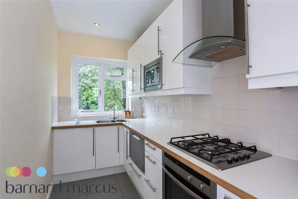 Flat Shakspeare Walk in Greater London
