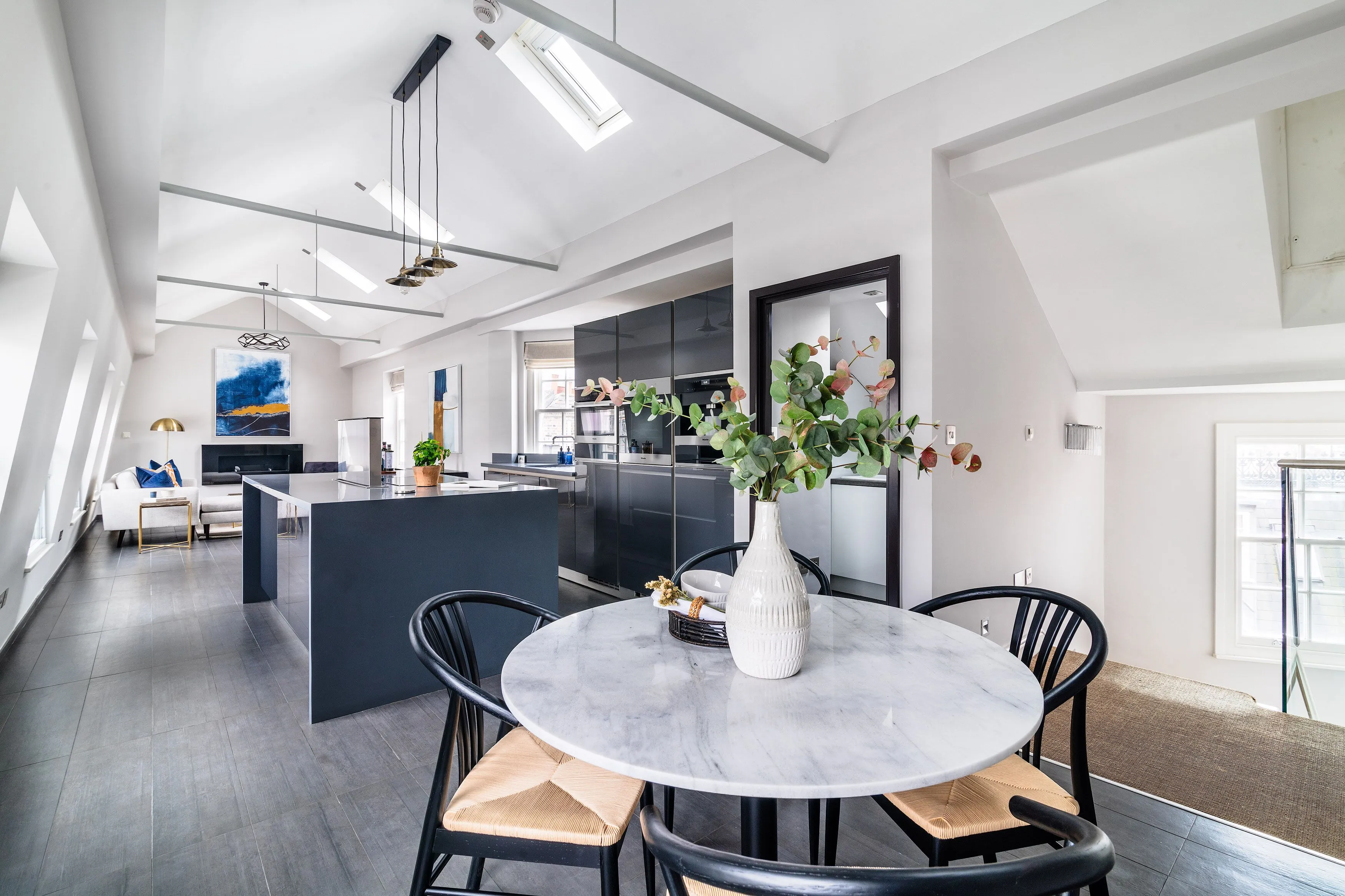 Flat Garrick Street in City of Westminster