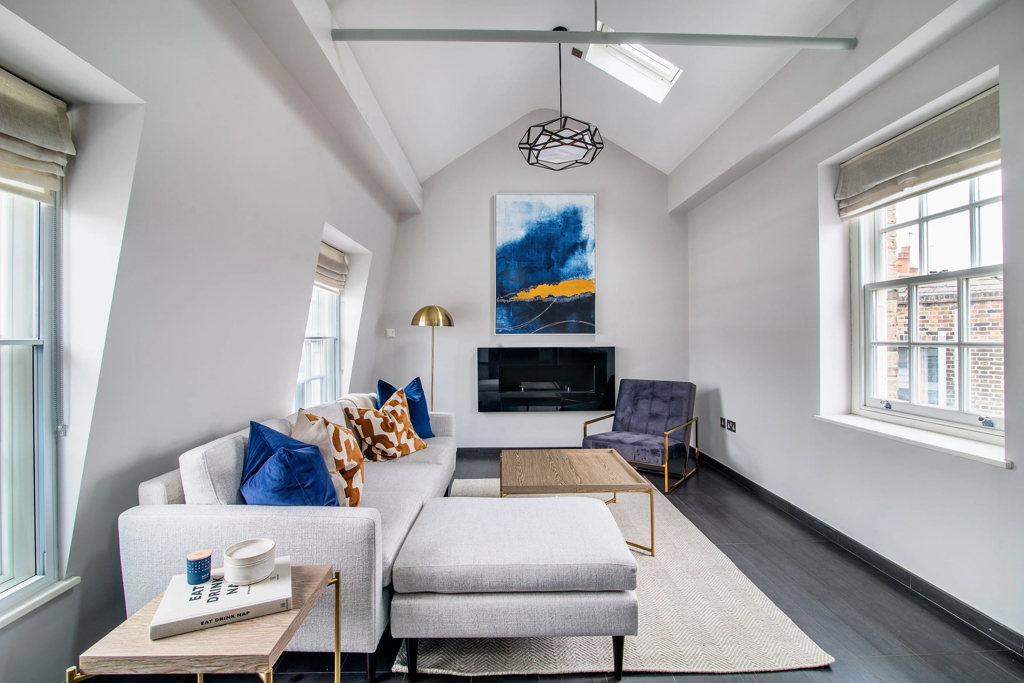 Flat Garrick Street in City of Westminster