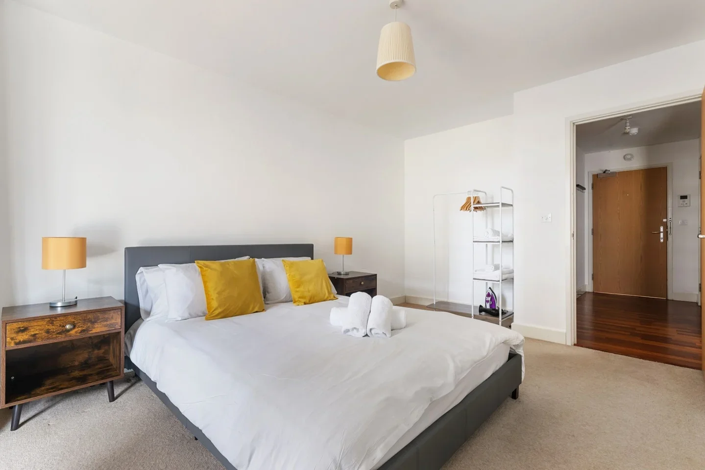 Flat Dalston Square in Greater London