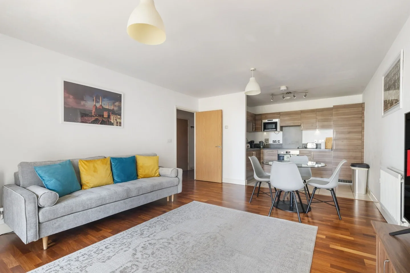 Flat Dalston Square in Greater London