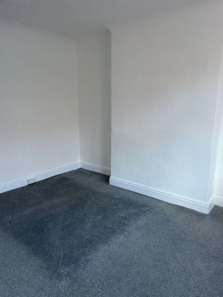 Flat Woodlands Terrace in Gateshead