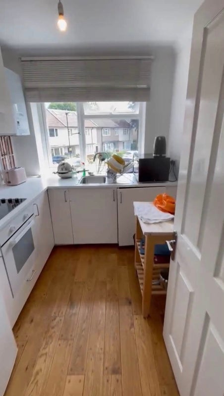 Room Station Gardens in Greater London