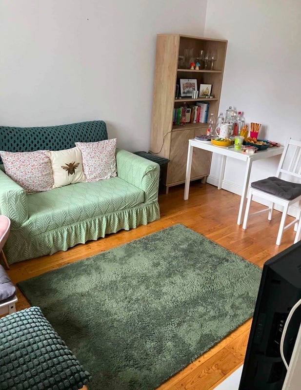 Room Station Gardens in Greater London
