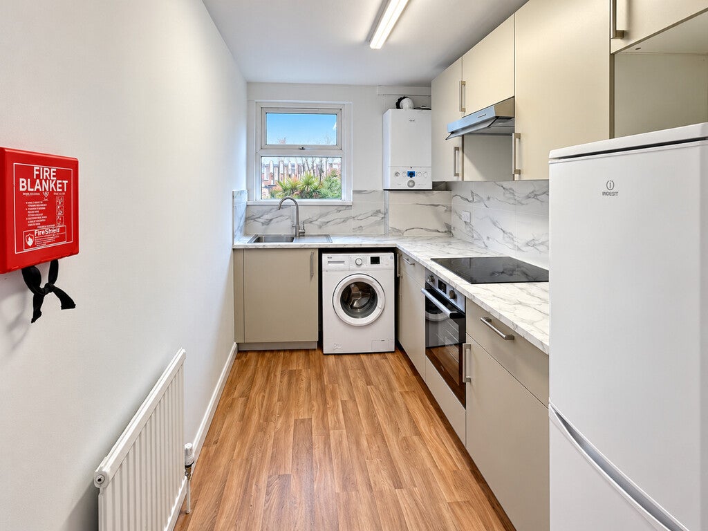 Flat Holloway Road in Greater London
