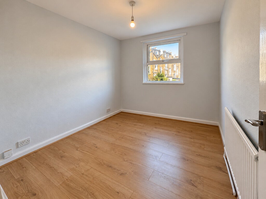 Flat Holloway Road in Greater London