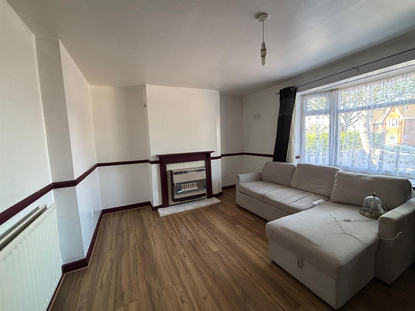 Flat Alumwell Road in Darlaston