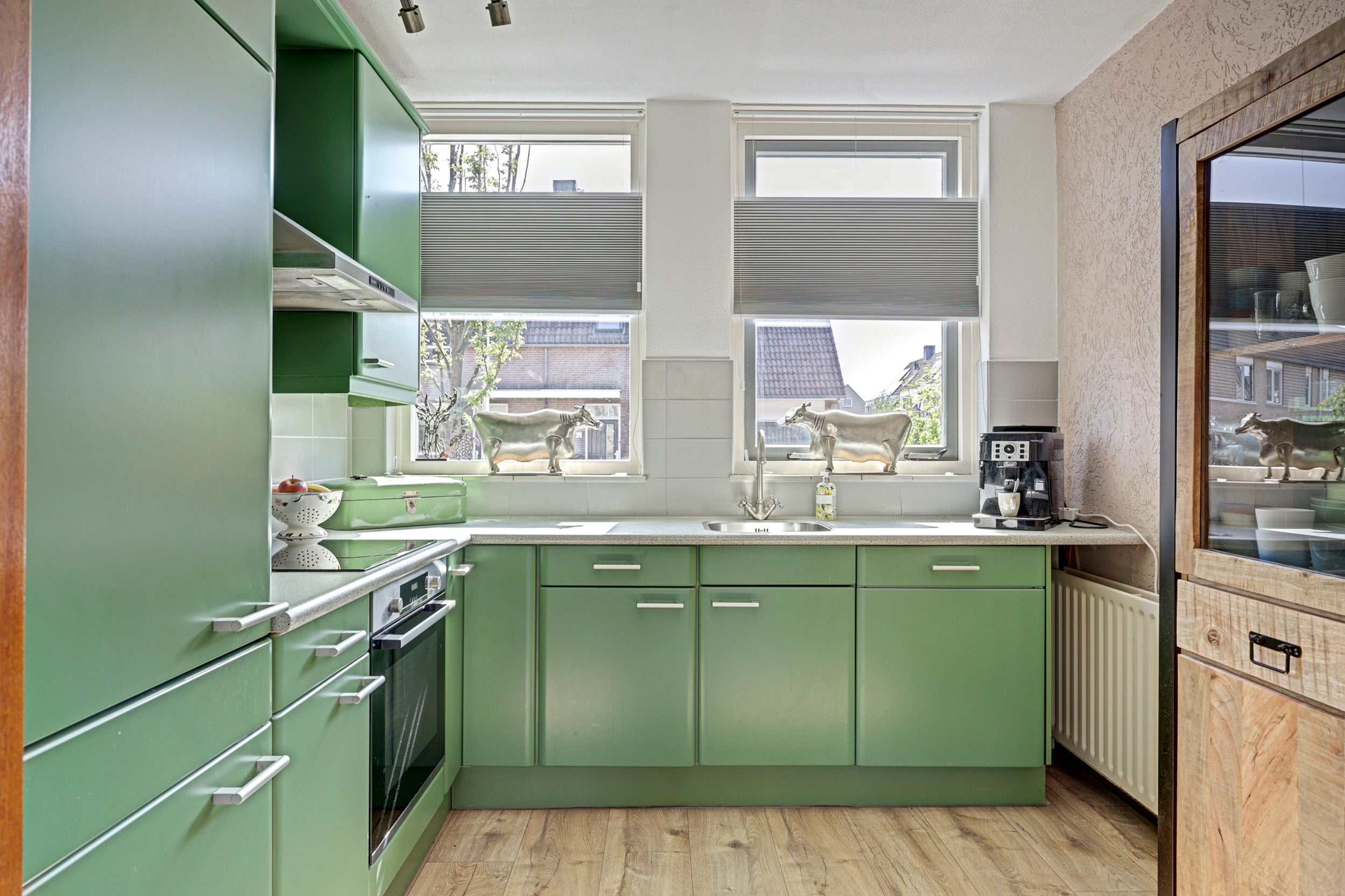 Tussenwoning te koop: Maria van Osstraat 23, Hendrik-Ido-Ambacht