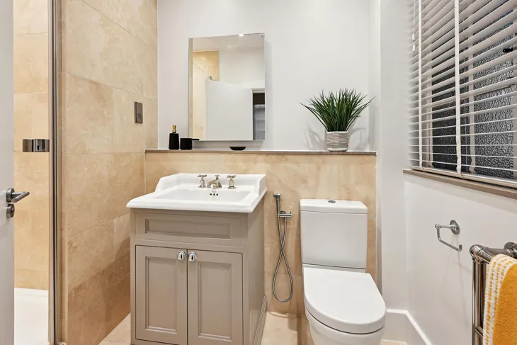 Flat Grosvenor Square in City of Westminster
