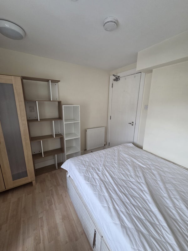 Room Nicolson Square in City of Edinburgh