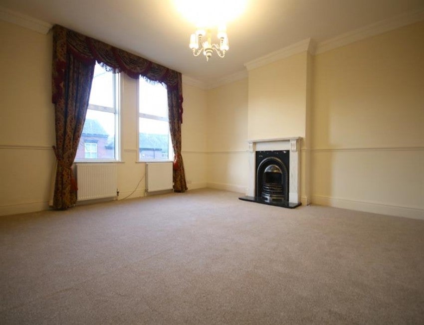 Flat London Road in Alderley Edge