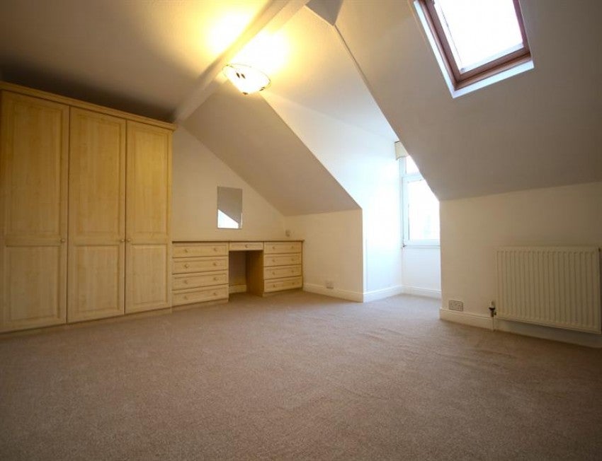 Flat London Road in Alderley Edge