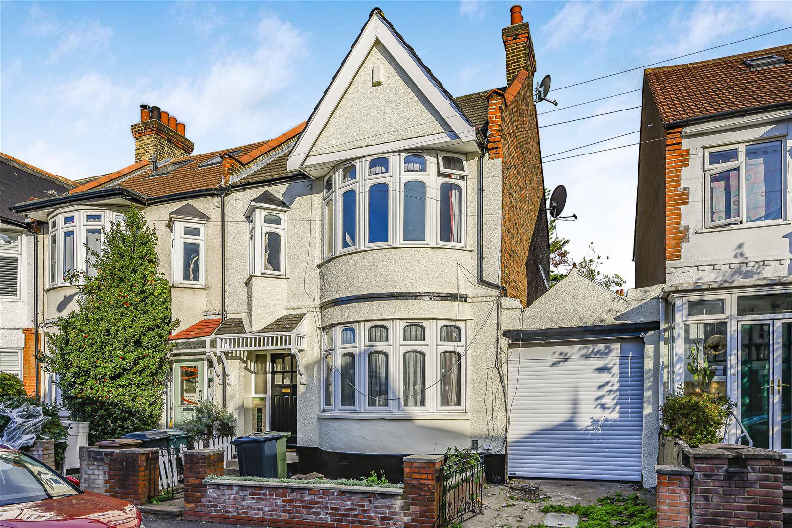 House Woodstock Road in Greater London