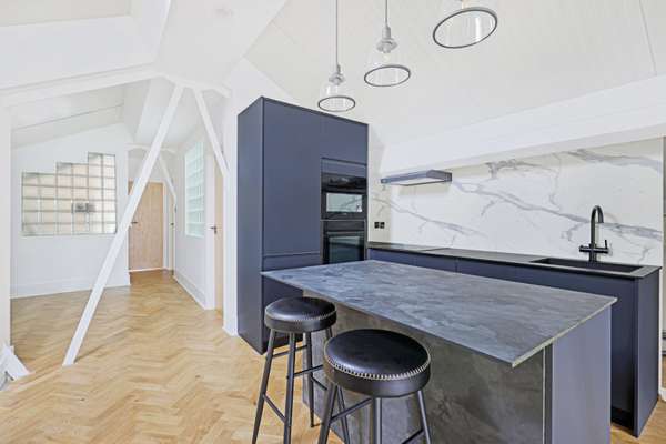 Flat Lea Bridge Road in Greater London