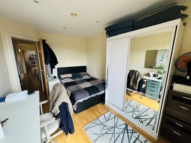 Flat Cheshire Street in Greater London