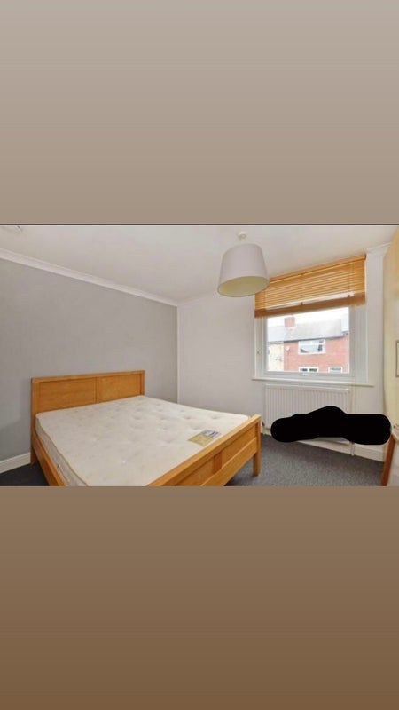 Room Romsdal Road in Sheffield