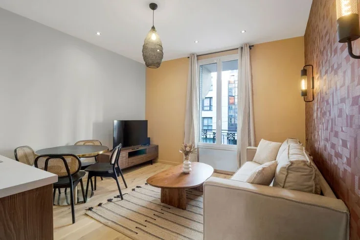 Flat Rue d'Avron in Paris