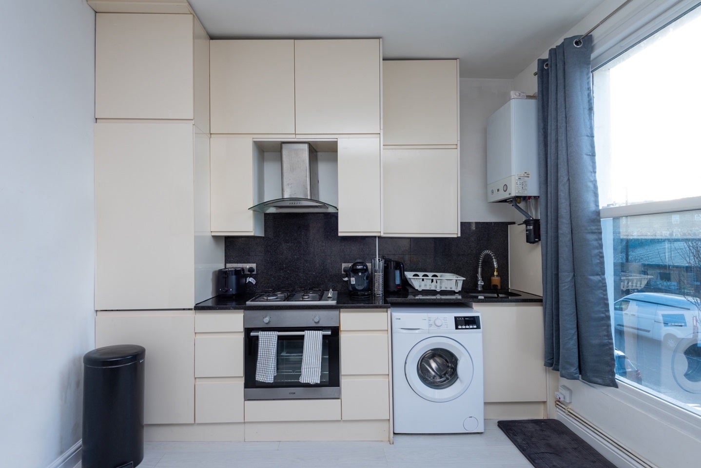 Flat Fernhead Road in City of Westminster