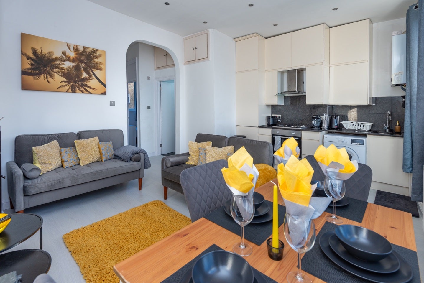 Flat Fernhead Road in City of Westminster