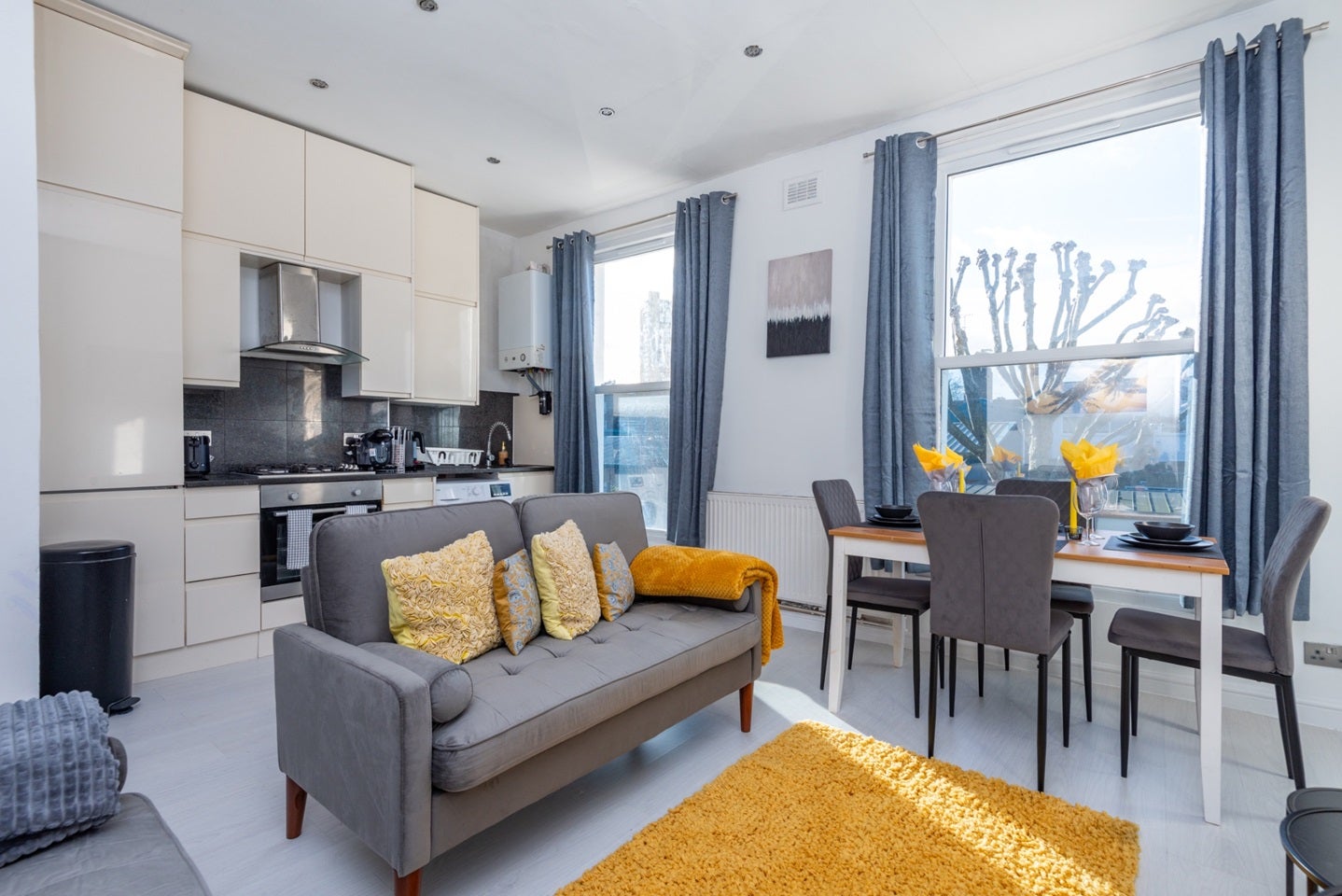 Flat Fernhead Road in City of Westminster