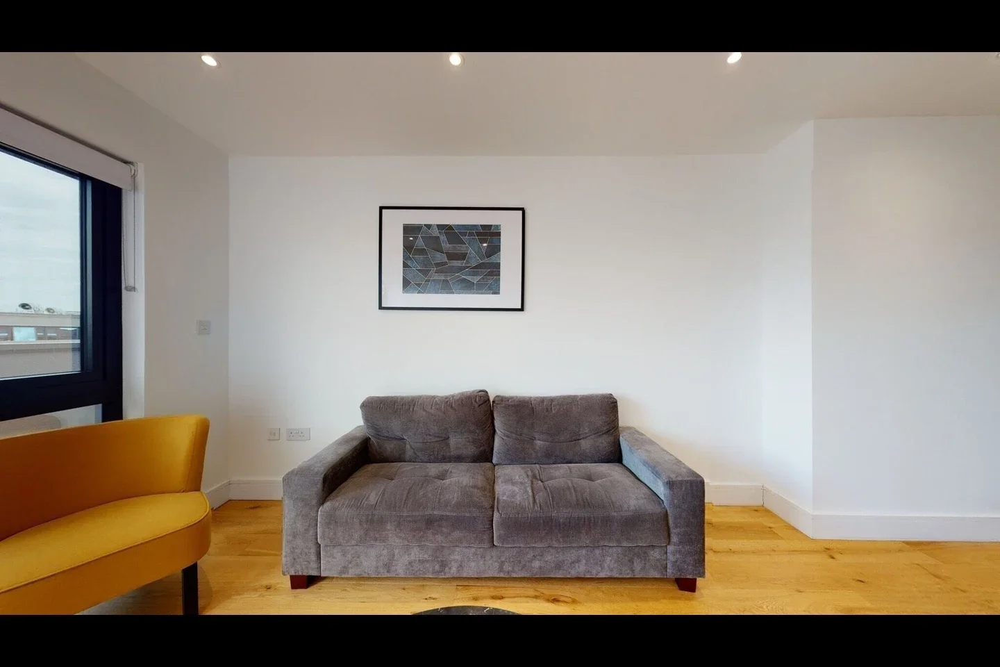 Flat Great West Road in Greater London