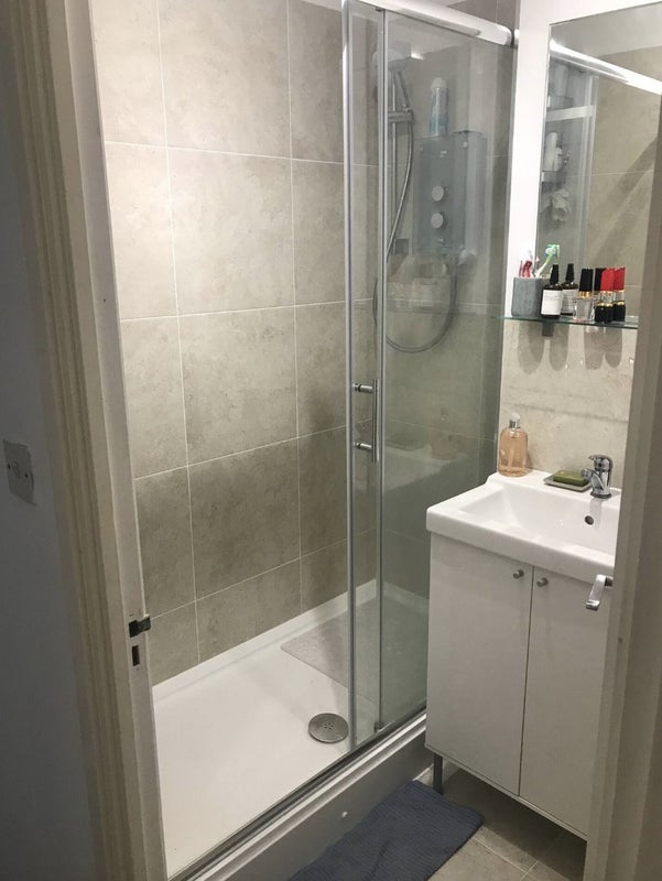 Room Lingham Street in Greater London