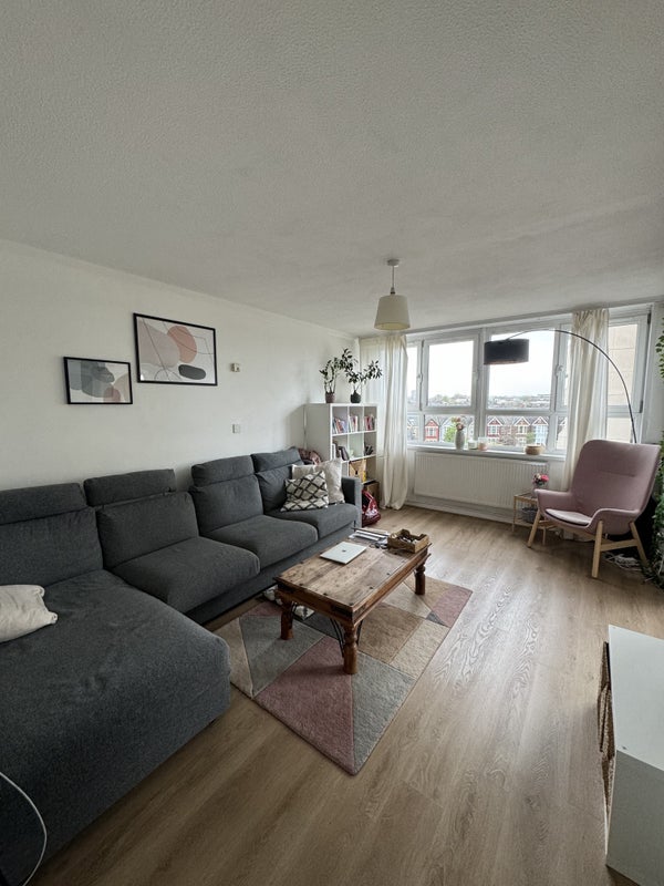 Room Lingham Street in Greater London