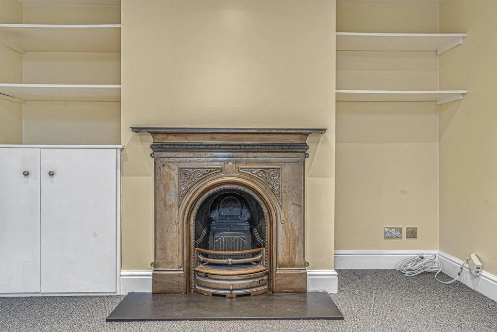 Flat Coningsby Road in Greater London