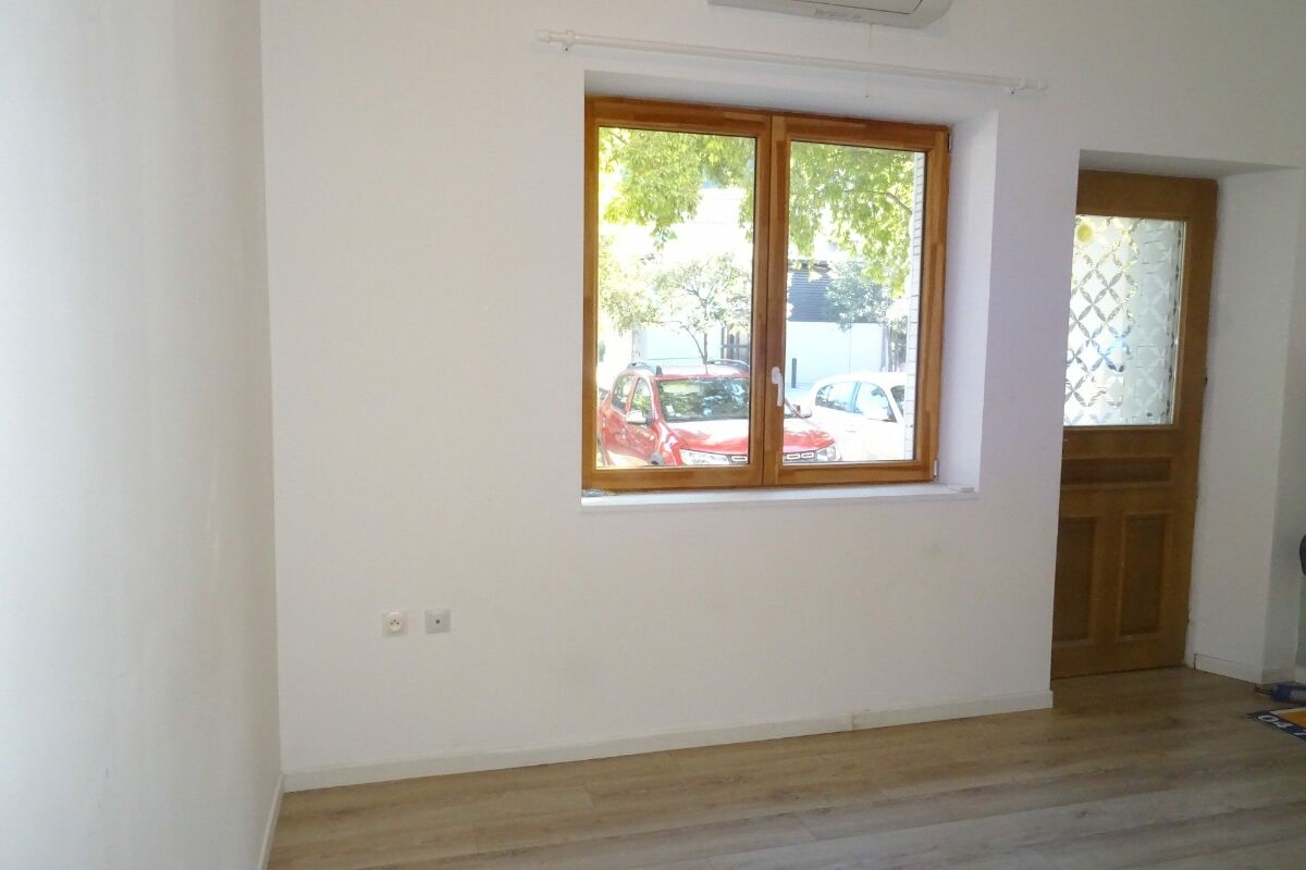 Flat Place Jean Jaurès in Tournon-sur-Rhône