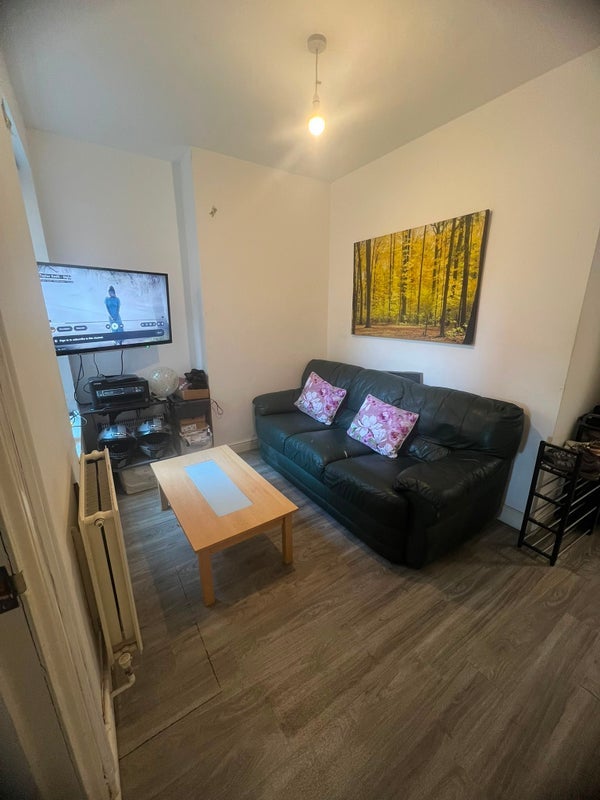 Room Foxhall Road in Ipswich