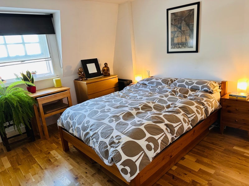 Flat Underhill Street in Greater London