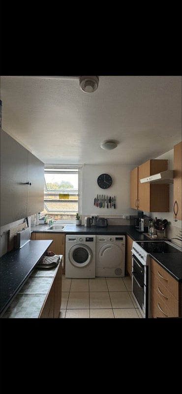 Room Kingsland Road in Greater London