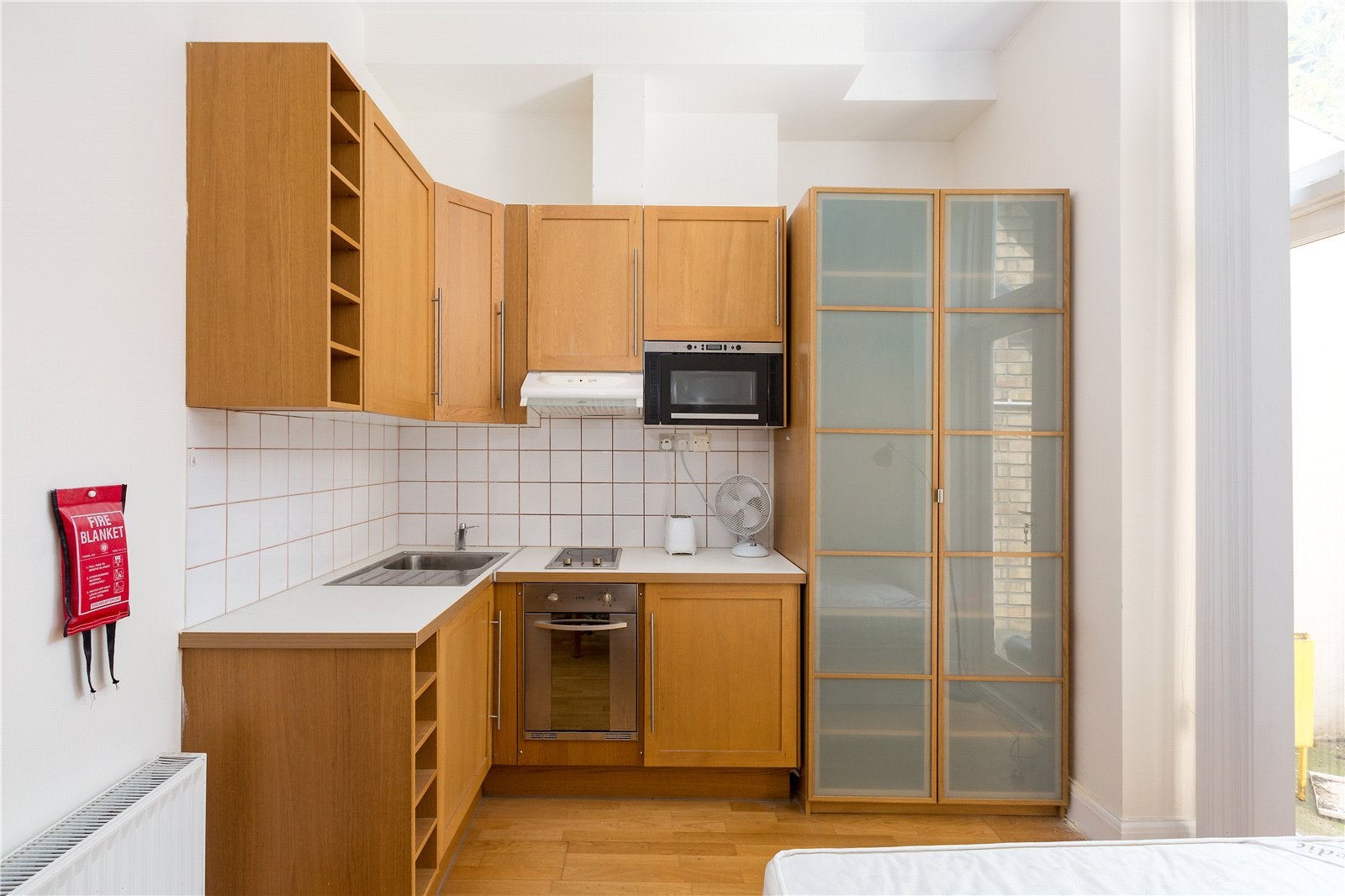 Flat Warbeck Road in Greater London
