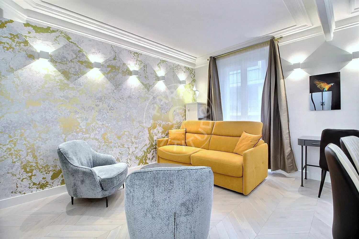 Flat Rue Duvivier in Paris