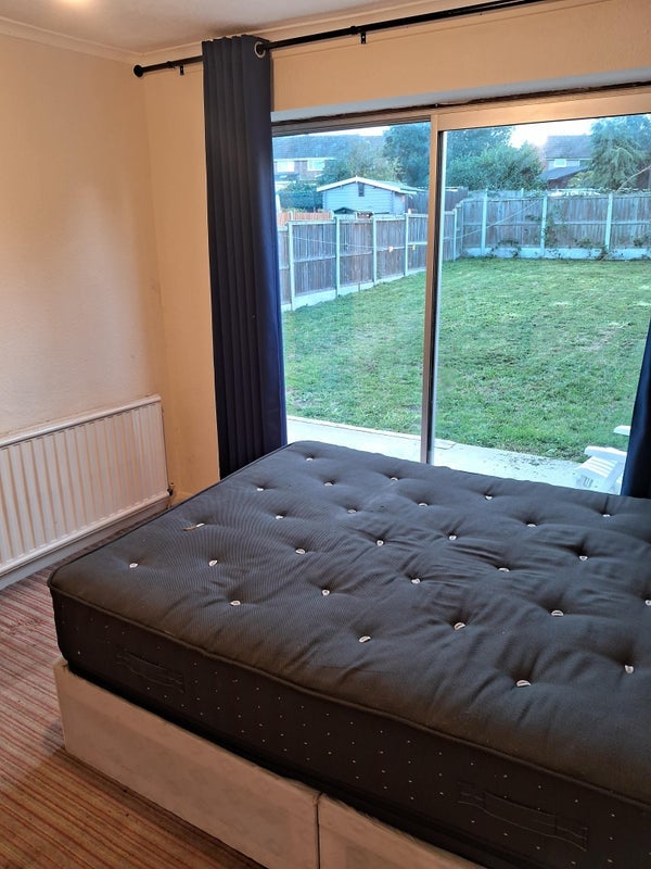 Room Laburnum Drive in Chelmsford