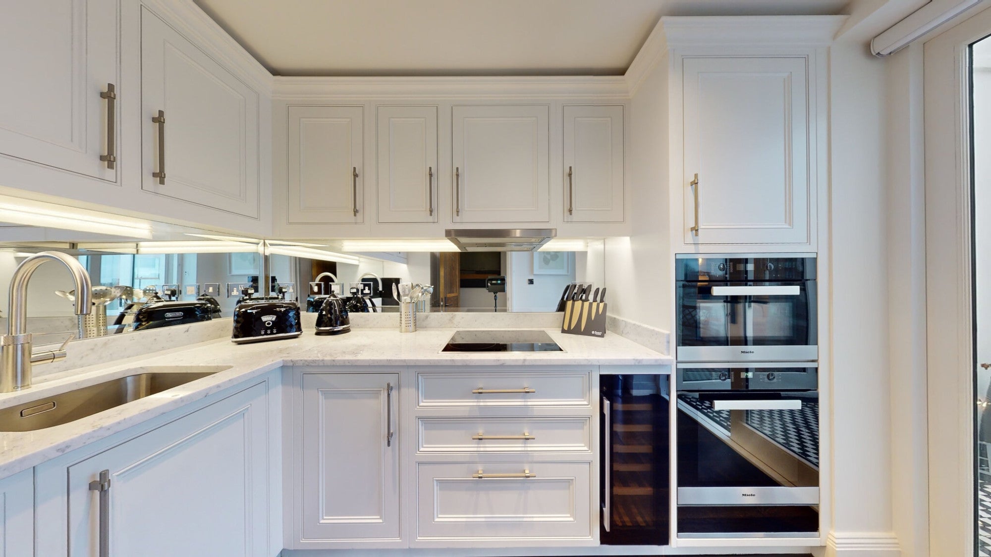 Flat Prince of Wales Terrace in Greater London