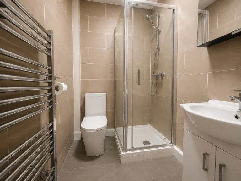 Flat Greenford Road in Greater London