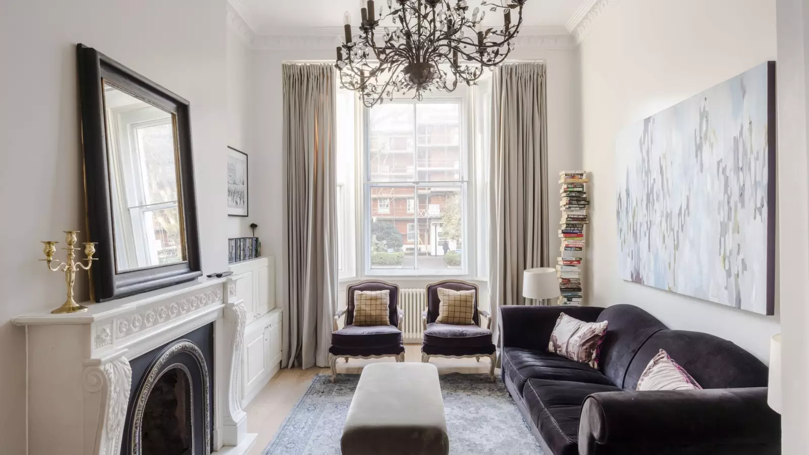 Flat Grosvenor Road in City of Westminster