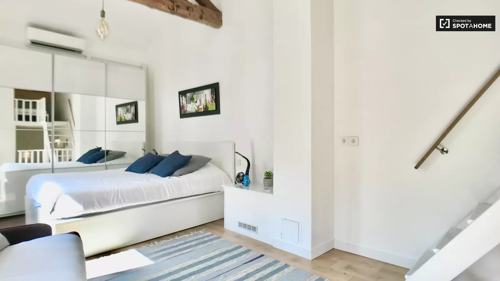 Flat Rue Saint-Antoine in Paris