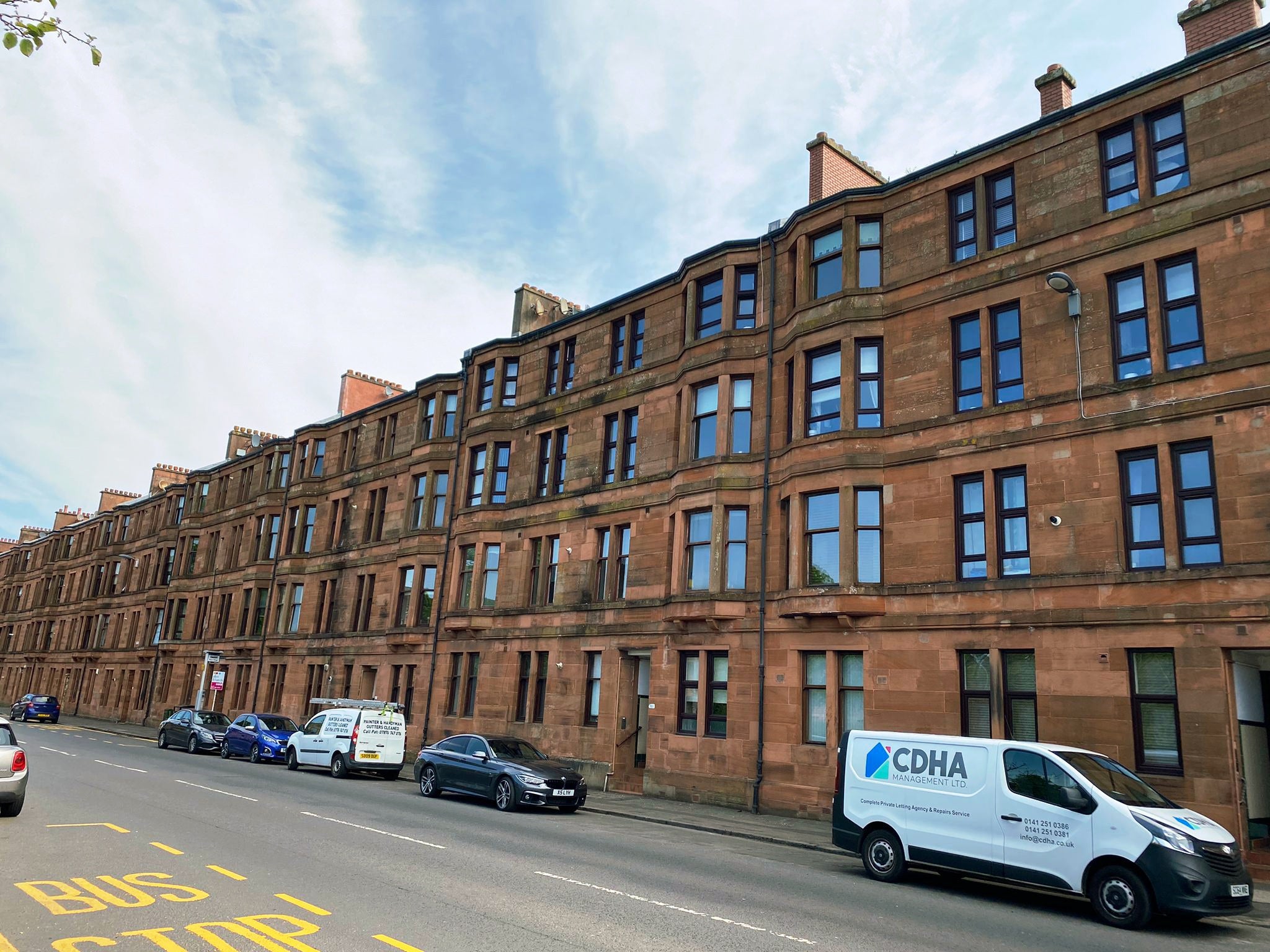 Flat Holmlea Road in Glasgow
