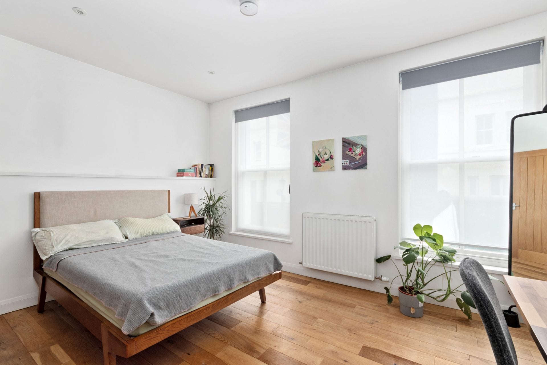 Flat Portobello Road in Greater London