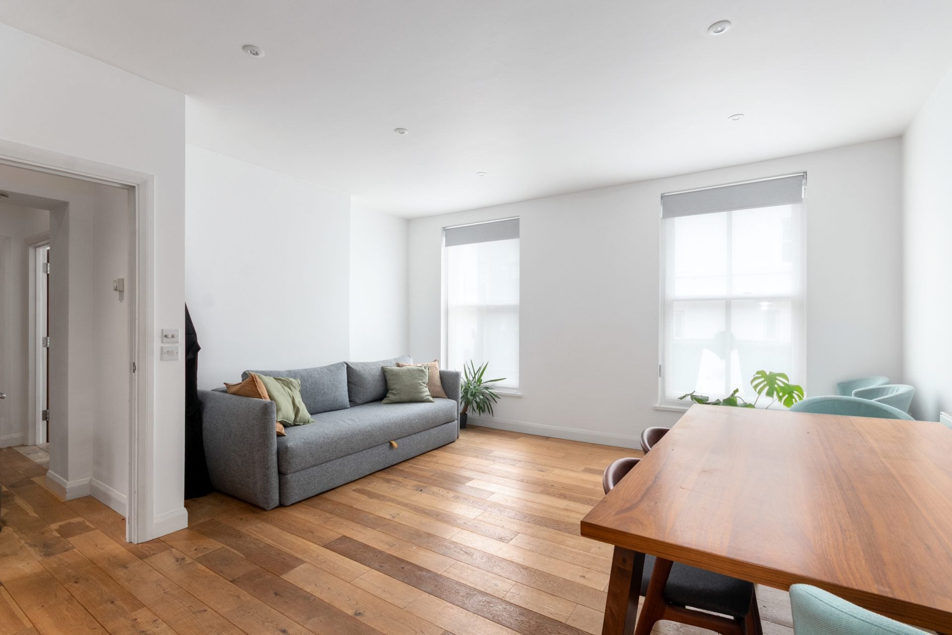 Flat Portobello Road in Greater London