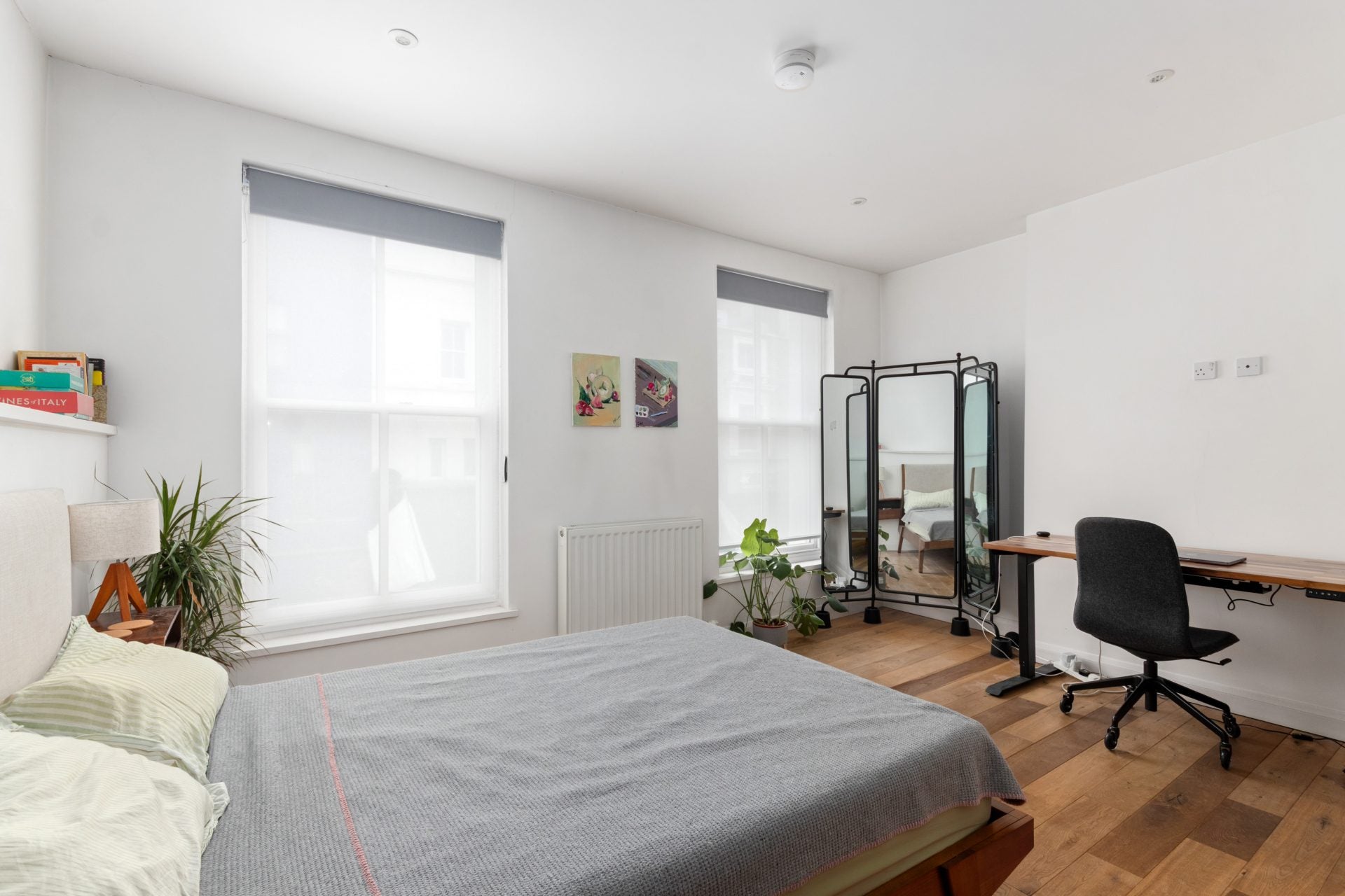 Flat Portobello Road in Greater London