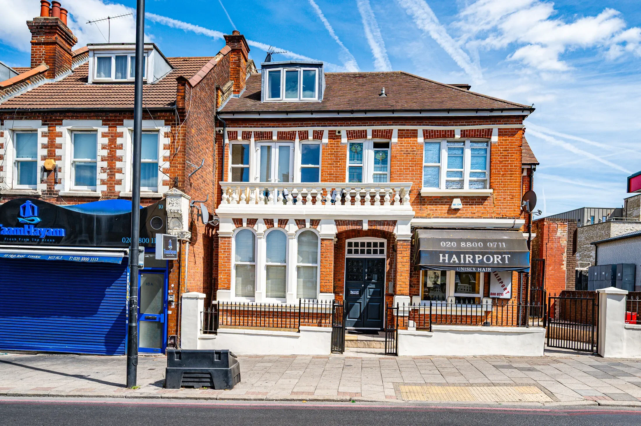 Flat Craven Park Road in Greater London