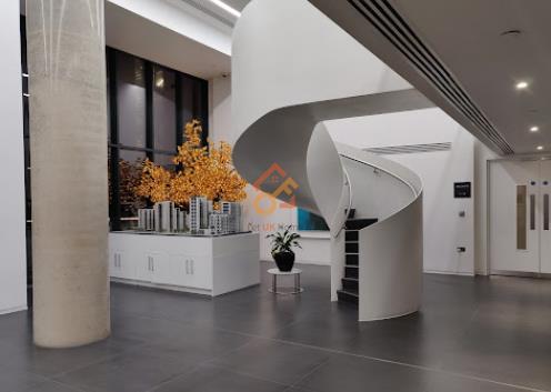 Flat Elvin Gardens in London