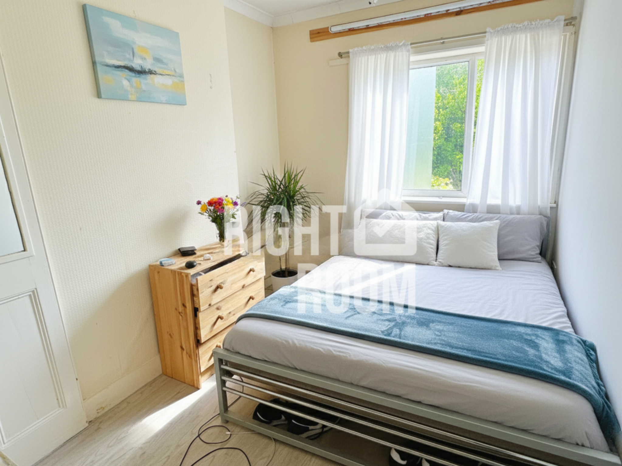 Room Burgess Road in Southampton