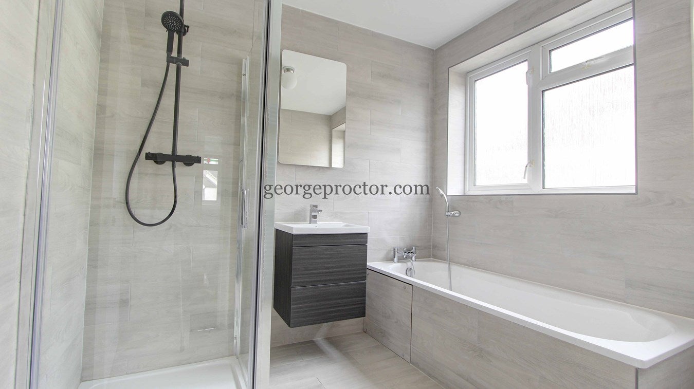 House Waverley Close in Greater London